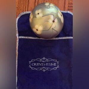 Beautiful glass paper weight Orient and Flume vintage 1976